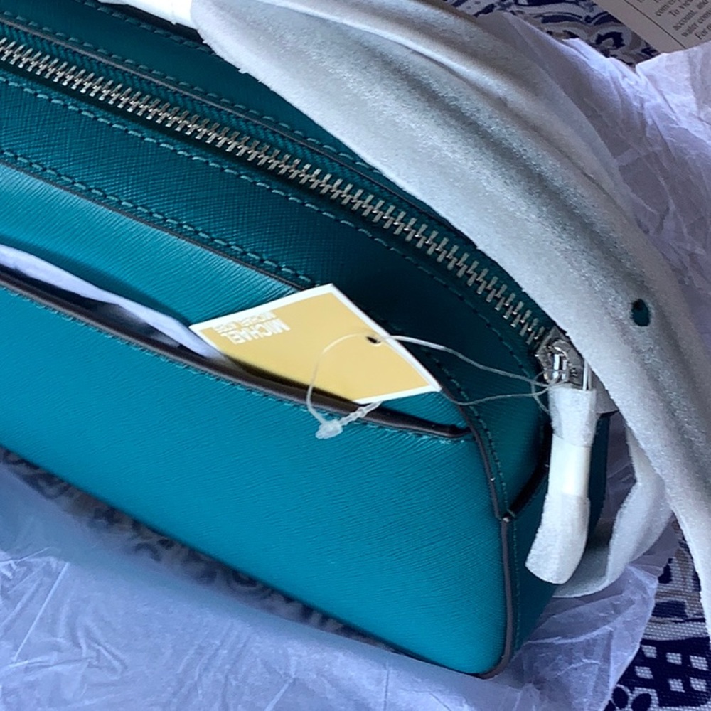 NWT💥Jet Set Large Saffiano Leather Crossbody Bag. Wrapped in original pa… - Picture 6 of 7